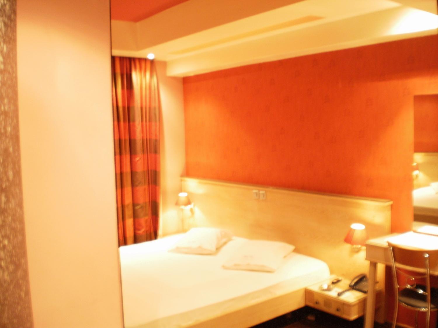 Hotel Niki Пірей Екстер'єр фото